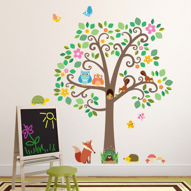 decowall muursticker boom scroll tree met bosdiertjes